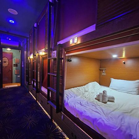 Attic Capsule Hotel Marigondon  Экстерьер фото