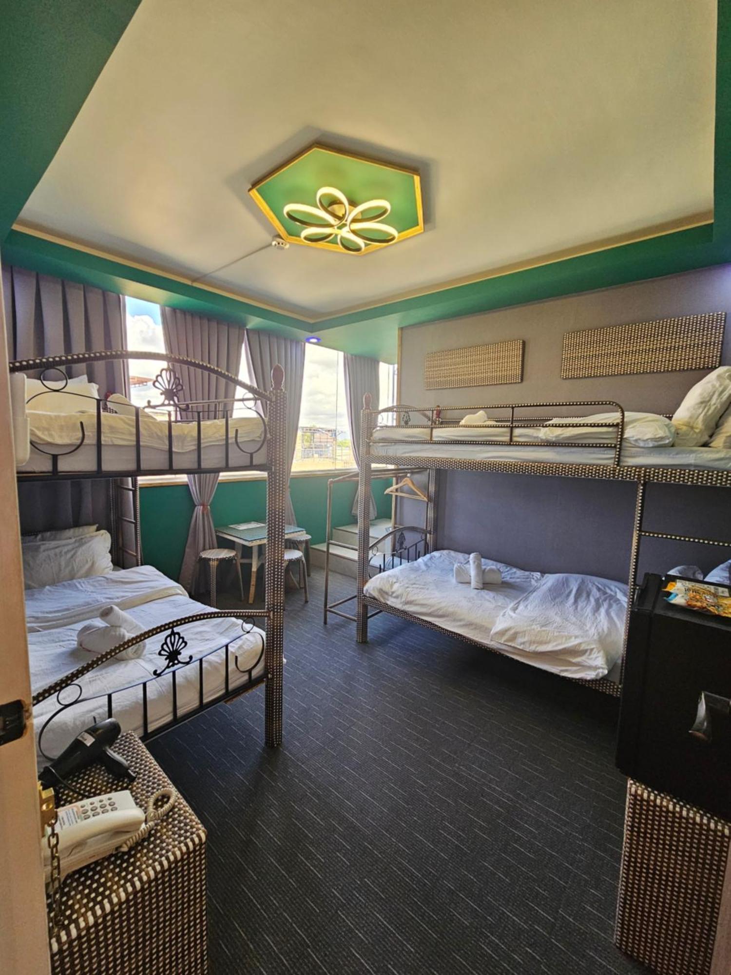 Attic Capsule Hotel Marigondon  Экстерьер фото
